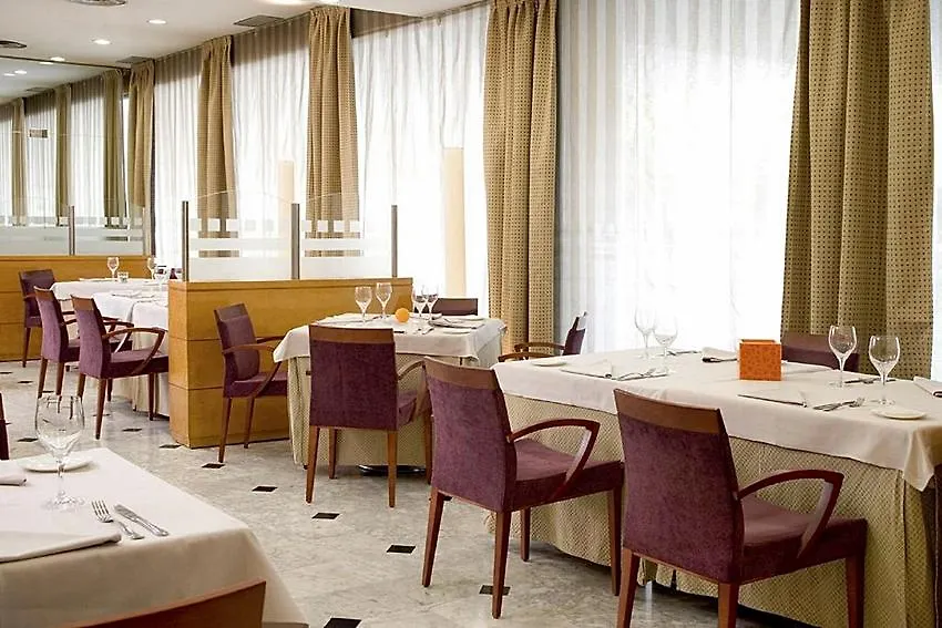 Nh Ciutat De Reus Otel