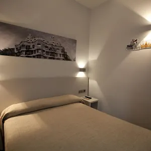 Ciutat De Sant Adria Отель